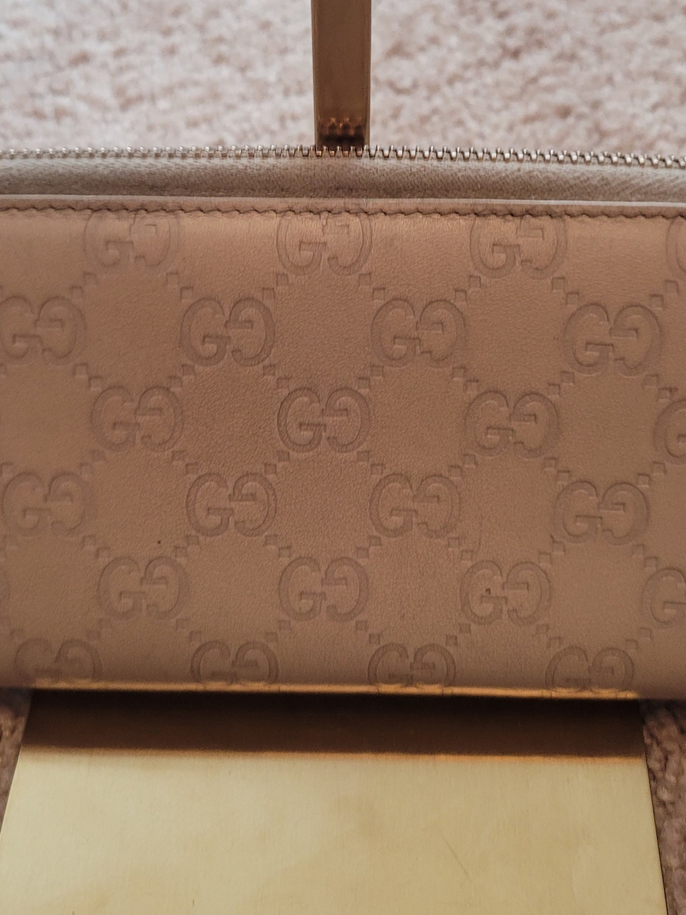 Gucci Beige Guccissima Leather
Zip-Around Wallet - Picture 2 of 15